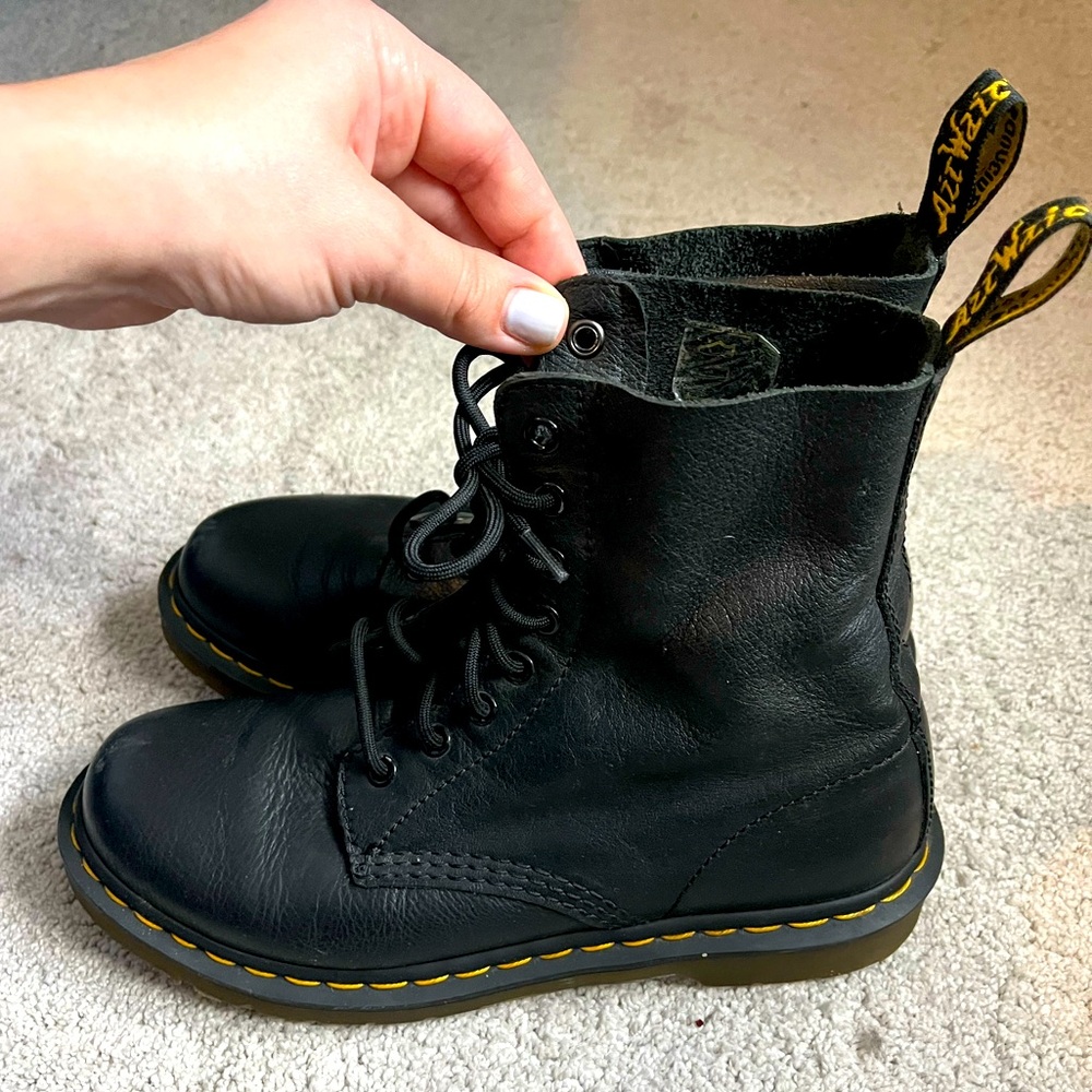 Dr. Marten’s Pascal 1460- Virginia Leather Lace-up Boots